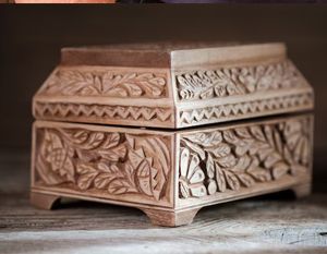 Шпон из отходов ценных пород: строгание и наклеивание