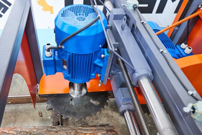 Угловая дисковая пилорама  «ТРИУМФ» 2У-500