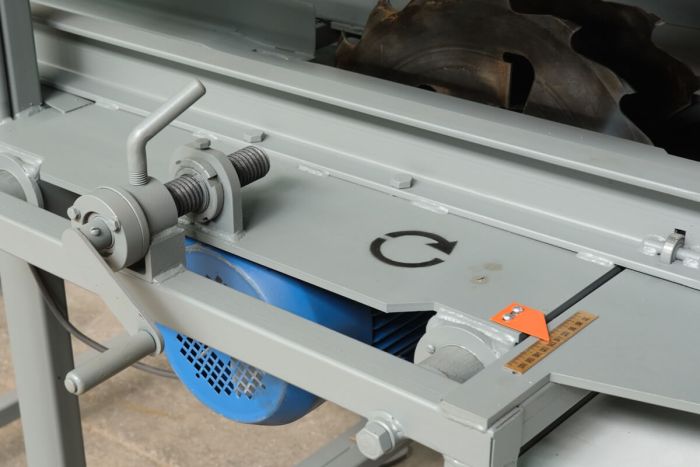 Горбыльно-перерабатывающий станок Град-4