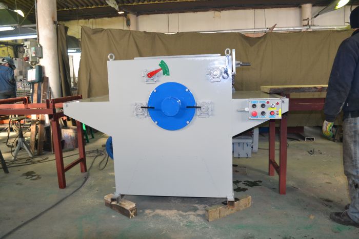 Одновальный многопильный станок Танк КС1000М