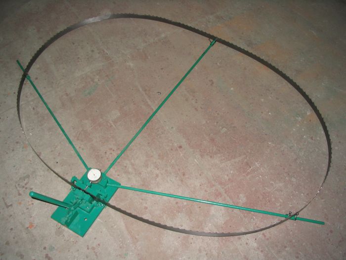 Устройство для разводки зубьев ленточных пил Алтай-р22