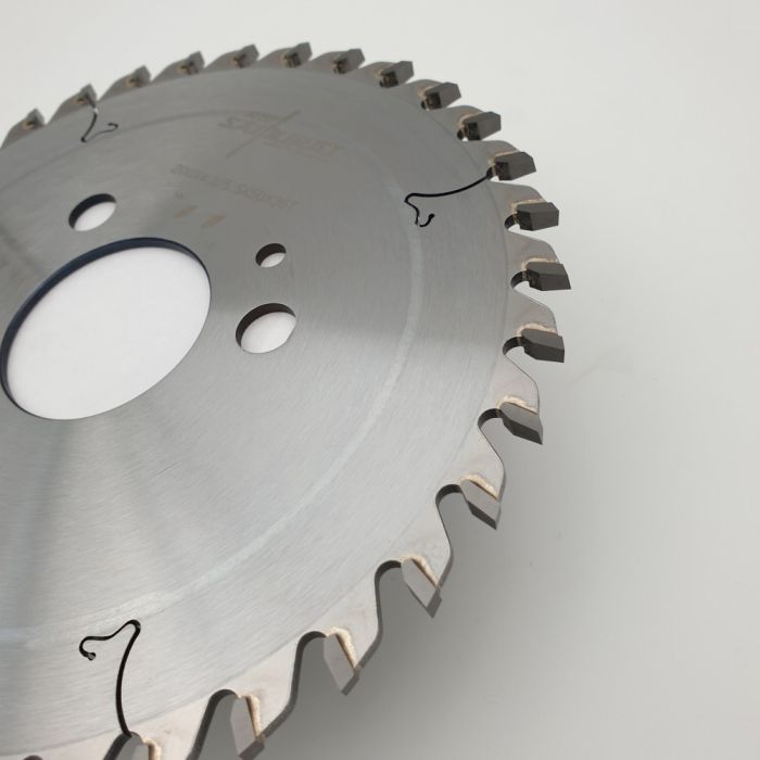 Пильный диск для раскроечных центров подрезной 200x4.3-5.5/3.2x50 Z36 RED SAMURAI